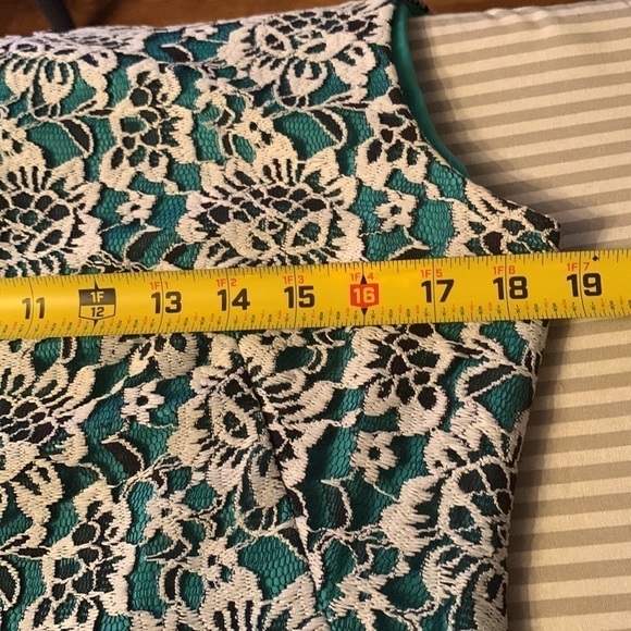 Madison Leigh Green and white Dreas Size 12 #224 - Picture 8 of 10